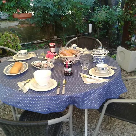 Couette-café Borgo Al Navile